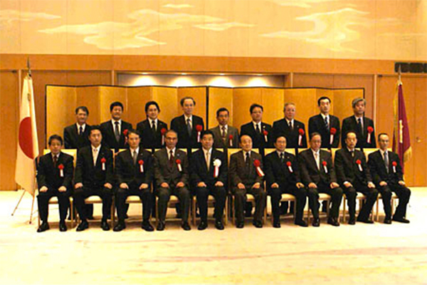 山田知事と表彰式に出席された皆さん